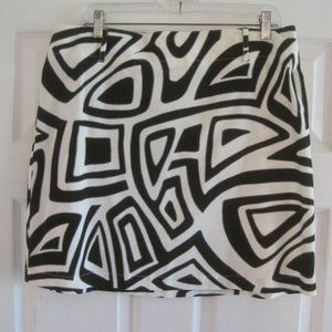 NEW YORK AND COMPANY BLACK AND IVORY GEOMETRIC SKIRT SIZE 16 $59.94